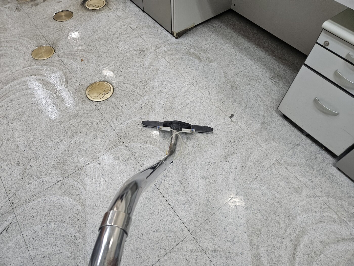 청소대행업체, 재실 사무실은 어떻게 관리해야 할까? 현장 사진 4